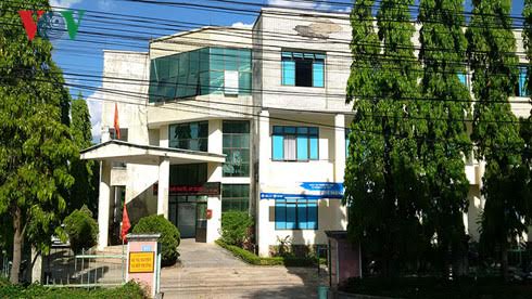 [-]Kon[-]Tum:[-]Cán[-]bộ[-]Sở[-]TN-MT[-]kéo[-]côn[-]đồ[-]đến[-]nhà[-]uy[-]hiếp[-]đồng[-]nghiệp